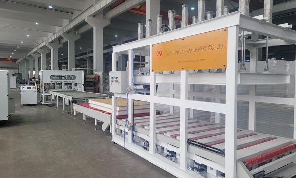 SIP sandwich panel pressing machine