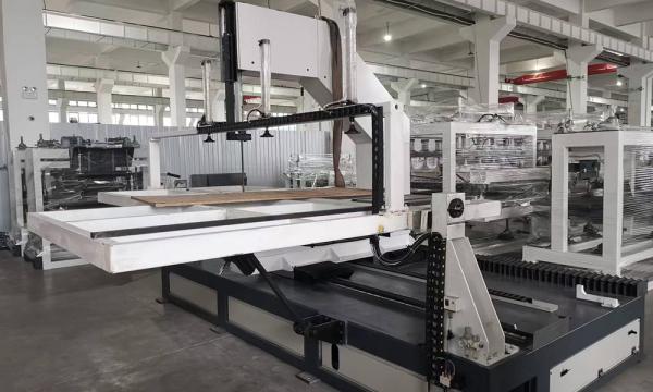 SIP sandwich panel pressing machine